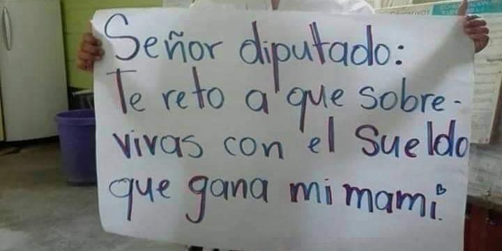 Pueblo guatemalteco exige que diputados ganen también el mínimo al mes