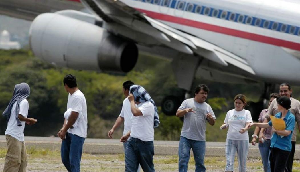 Continúan llegando migrantes deportados de Estados Unidos a Guatemala