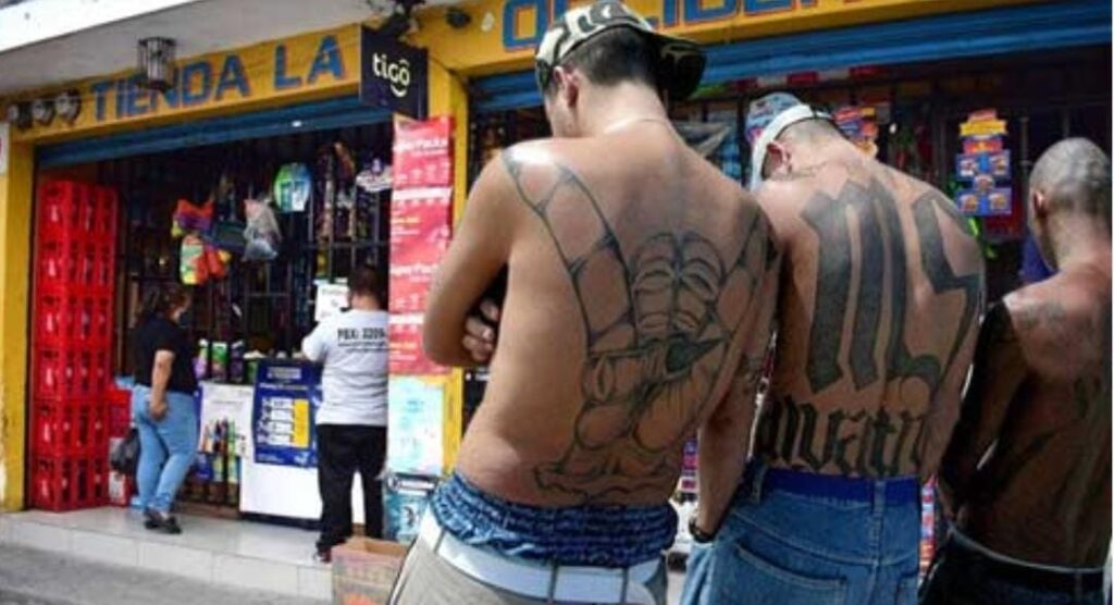 Pandilleros aumentan extorsiones a Q 500 diarios a empresas, tiendas y buses