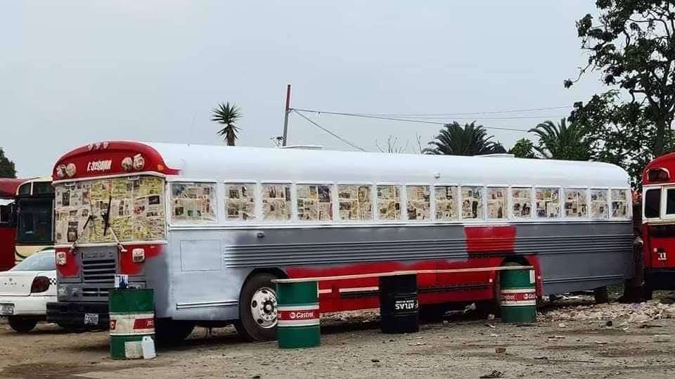 Transportistas inician a pintar buses para cobrar más haciéndolos pasar por nuevos