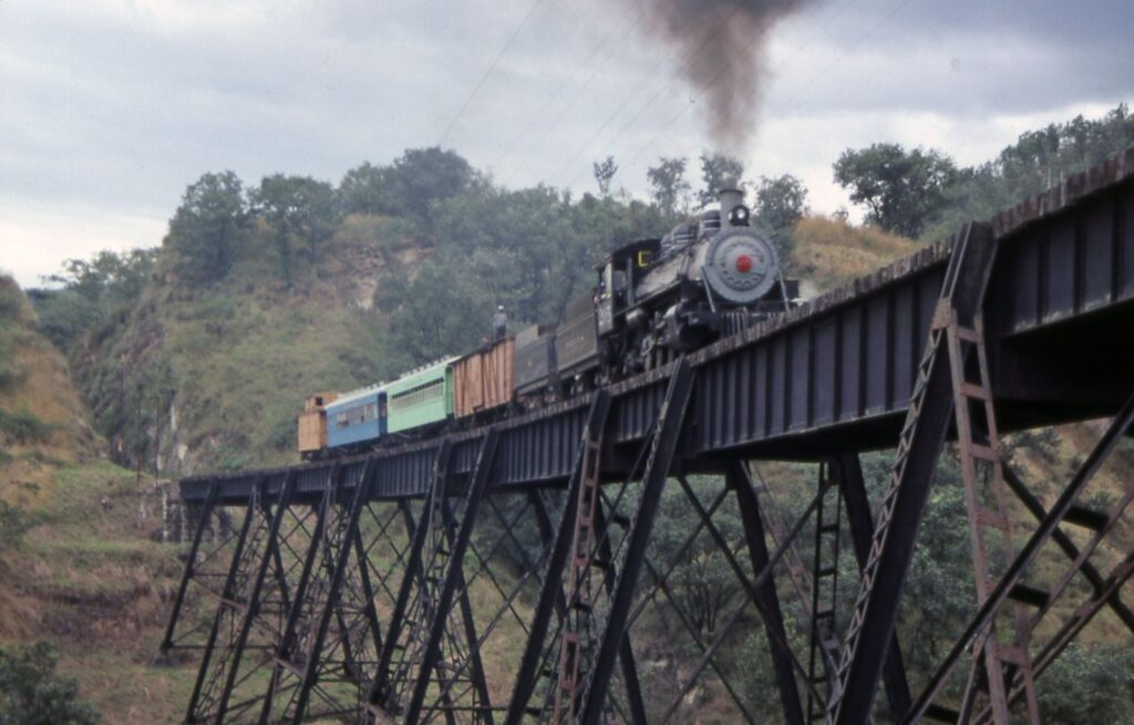 Impacto y Legado del Ferrocarril del Norte