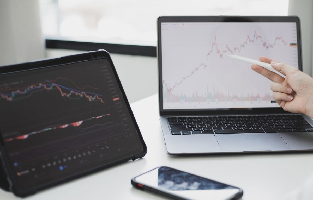 How to Buy and Sell Stocks: Beginner's Guide