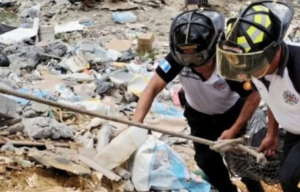 ¡Insólito! Bombero voluntario es arrestado mientras atendía emergencia en Mixco