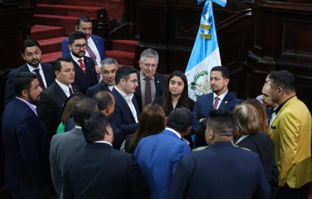 ¡Sin votación! Junta Directiva del Congreso avala aumento de salario para diputados