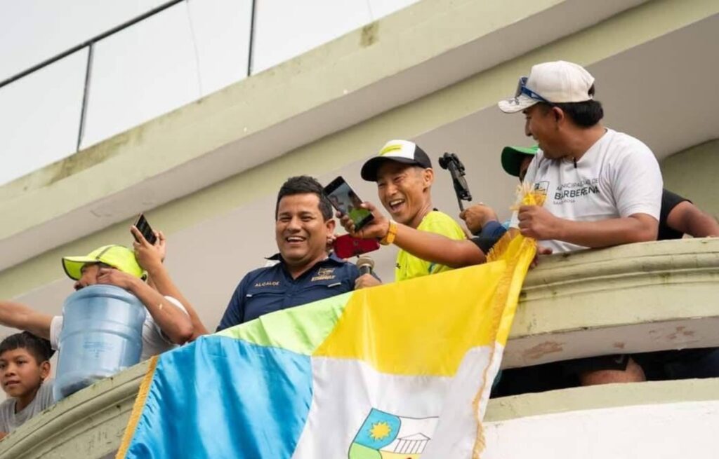 Shin Fujiyama busca escuela en Guatemala para un proyecto de reconstrucción
