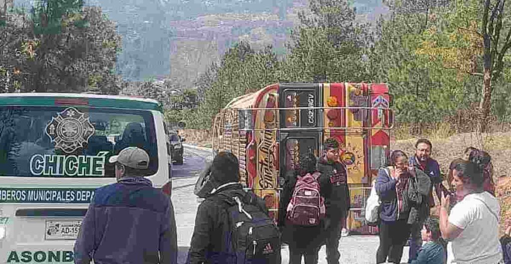 Accidente de autobús en Quiché deja varios heridos autoridades investigan causas