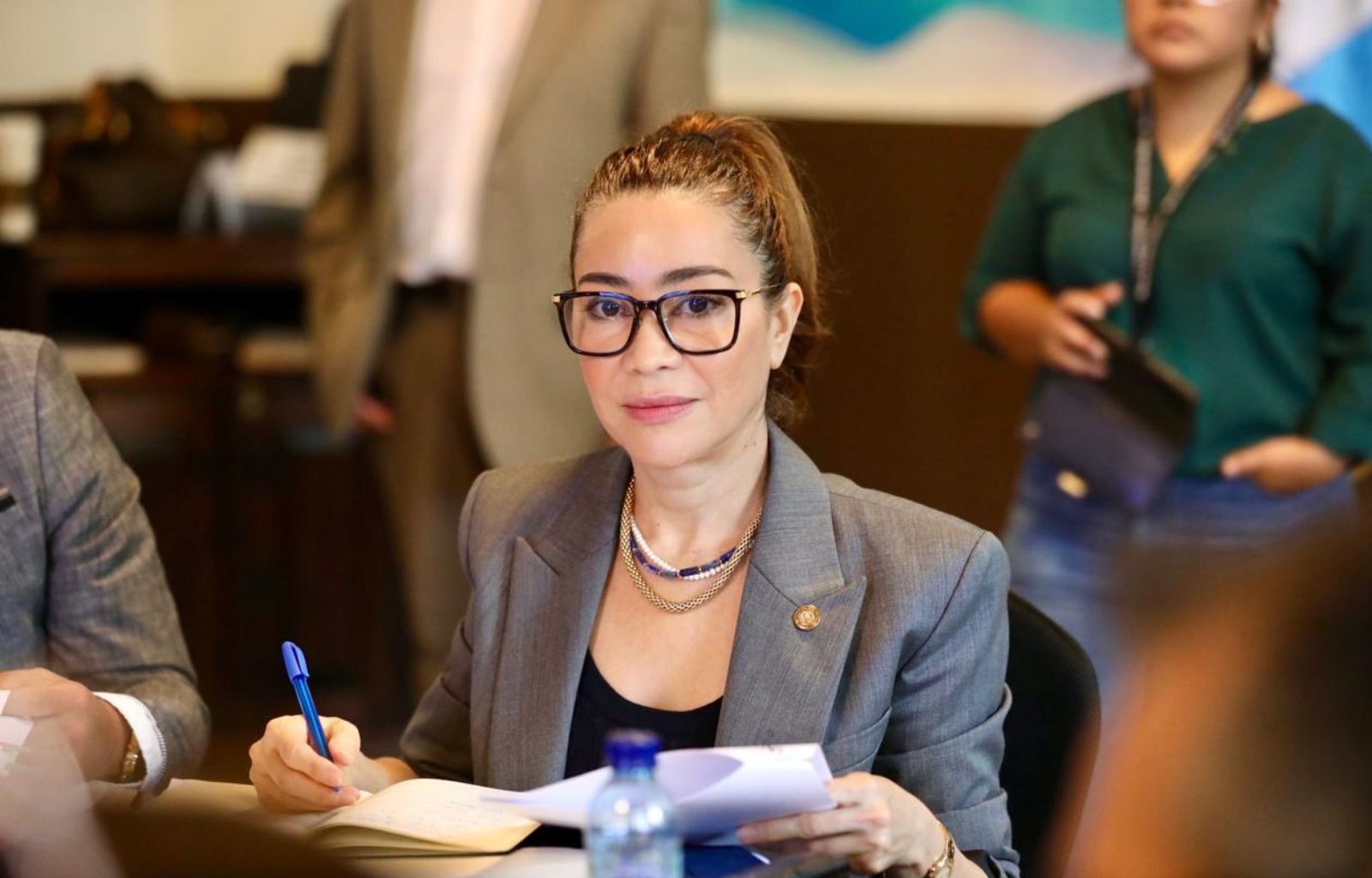 La resolución que hizo perder a Evelyn Morataya la presidencia de la Comisión de Salud