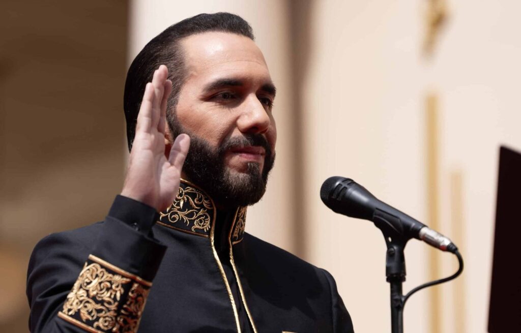 Salario de Nayib Bukele Transparencia y Donación