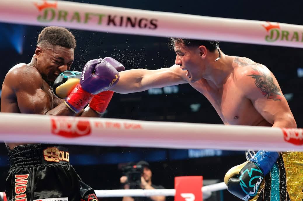 Léster Martínez: el boxeador guatemalteco que se consolida en la élite mundial