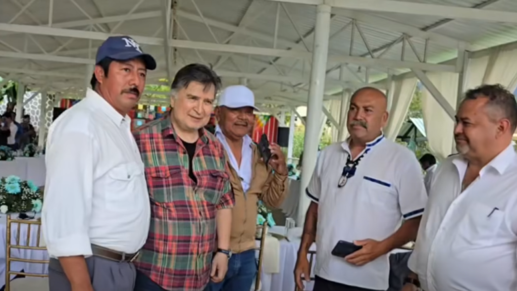 Una visita Alfonso Portillo con mensaje político