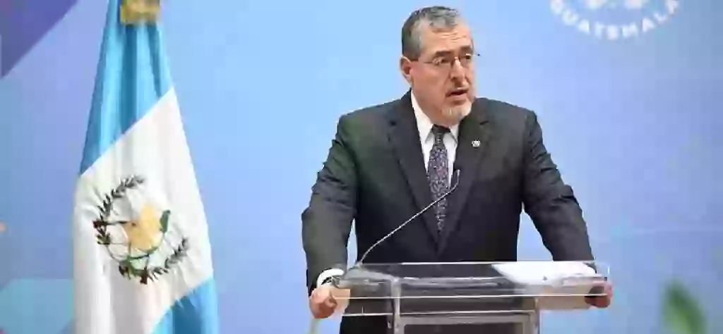 Arévalo urge al Congreso aprobar Ley Antilavado y evitar caer en lista gris del GAFI