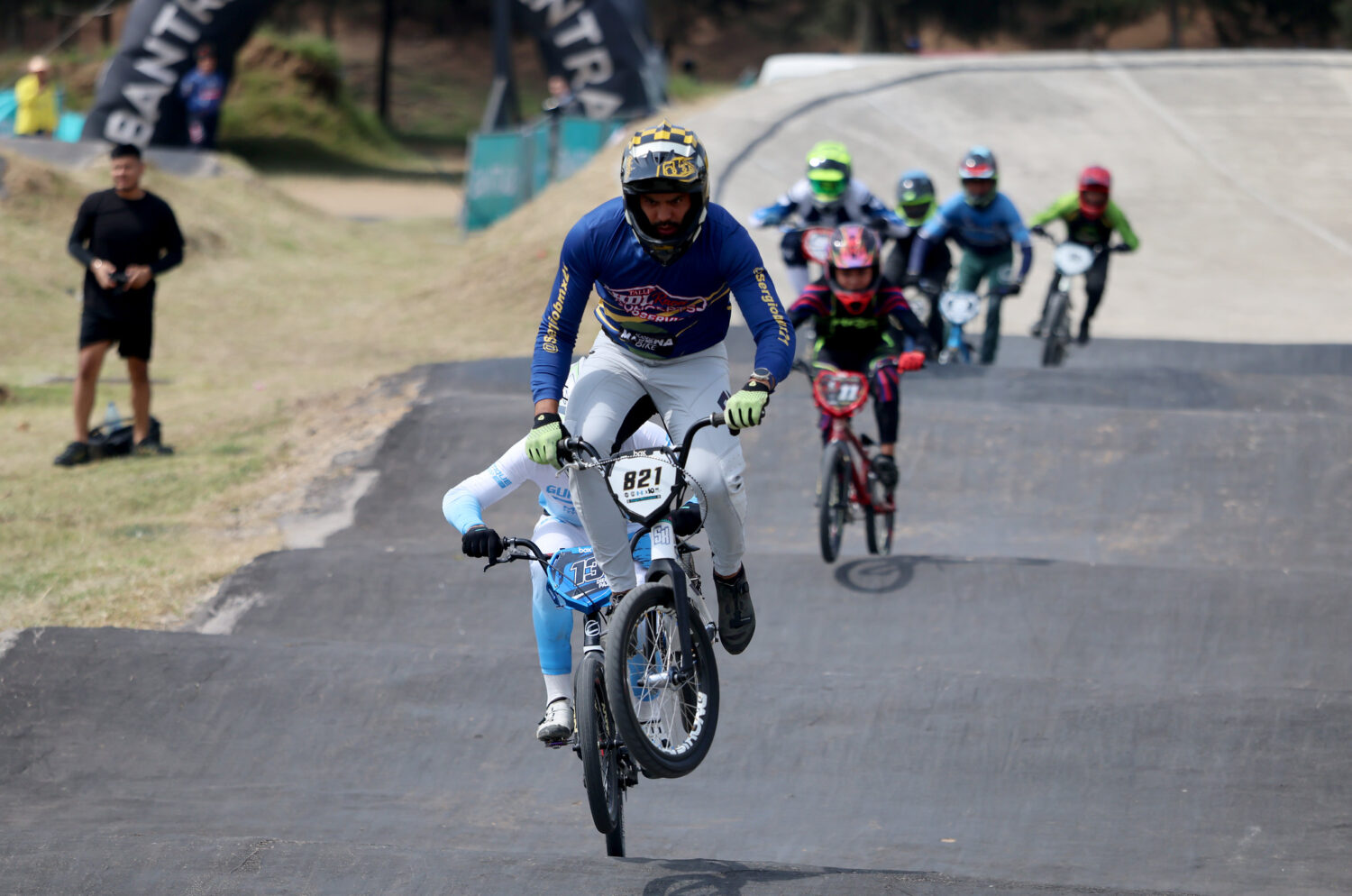 Marroquín y González se imponen en la tercera fecha de la Copa Nacional de BMX 2026