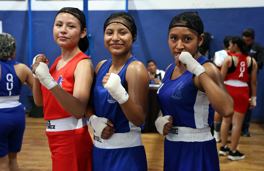 Acto inaugural del Campeonato Nacional Femenino de Boxeo 2026 con delegaciones departamentales