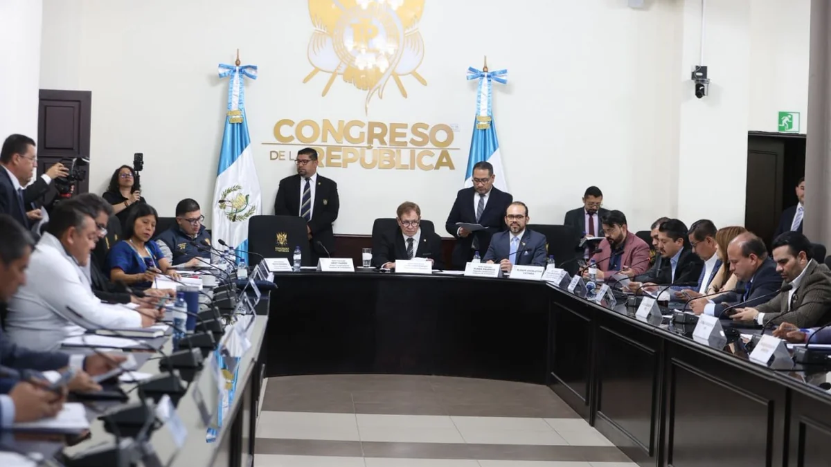 Congreso de Guatemala propone hasta 27 años de prisión por lavado de dinero y multas de Q6.1 millones