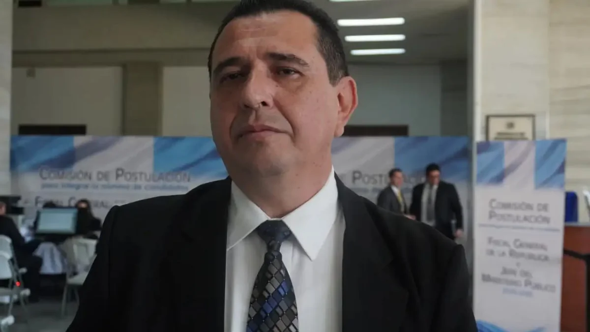 Gabriel García Luna ingresa al MP para asumir como nuevo fiscal general