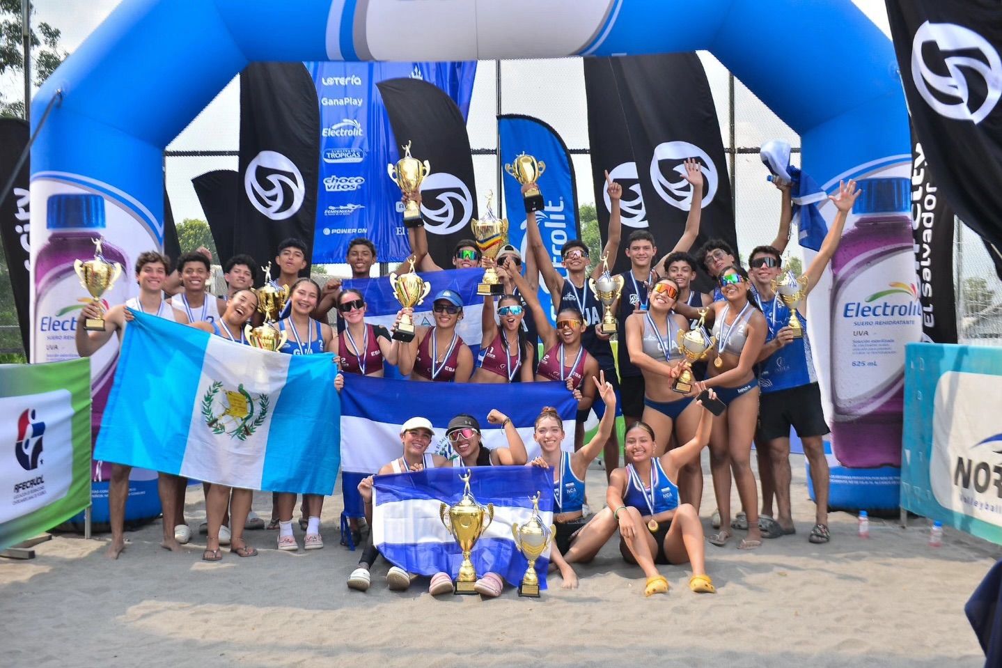 Guatemala conquista cuatro medallas en el Centroamericano de voleibol de playa Sub-17 y Sub-19