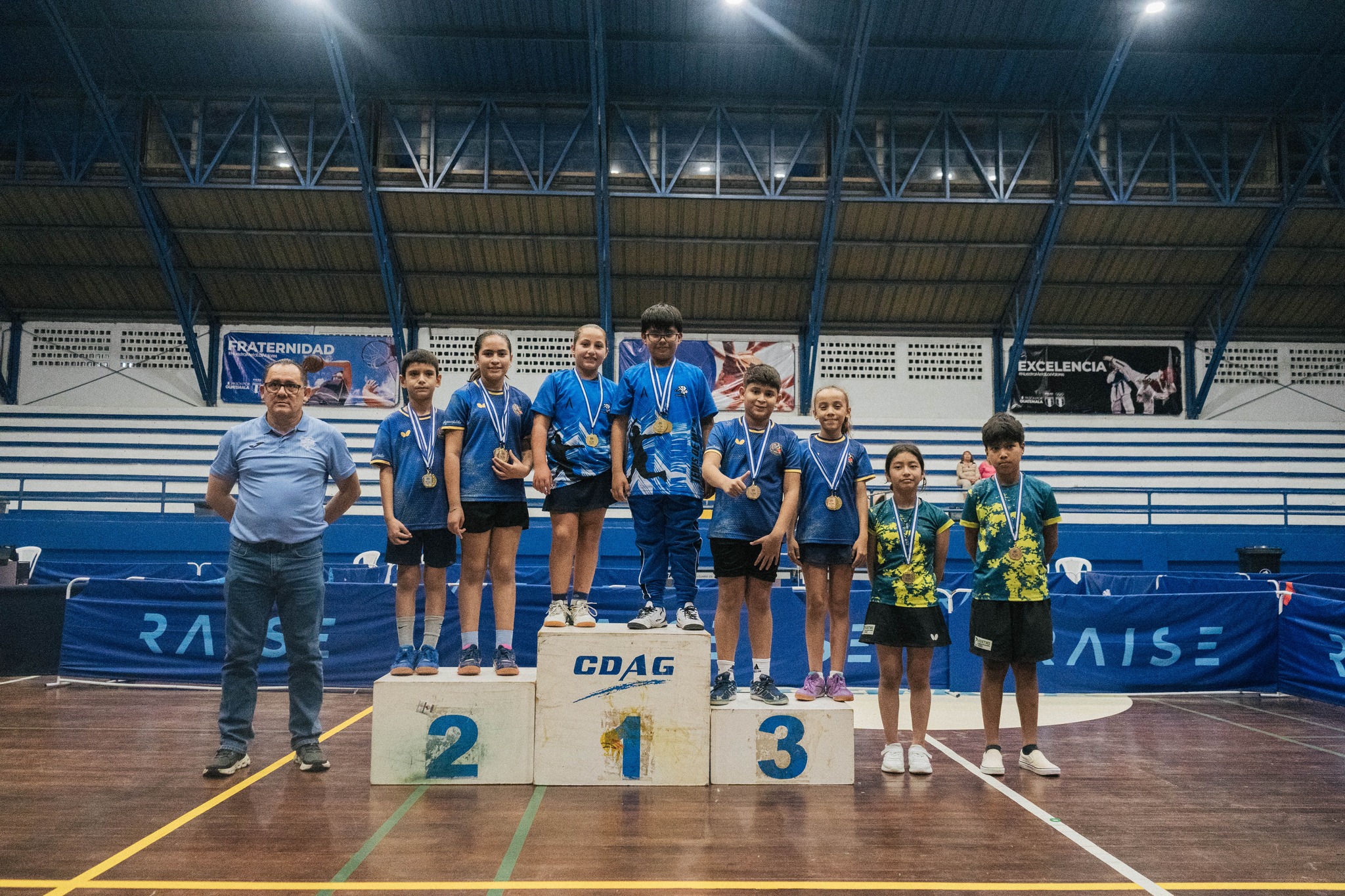 Premiacion de dobles mixto en el tenis de mesa U11 de los Juegos Nacionales 2026