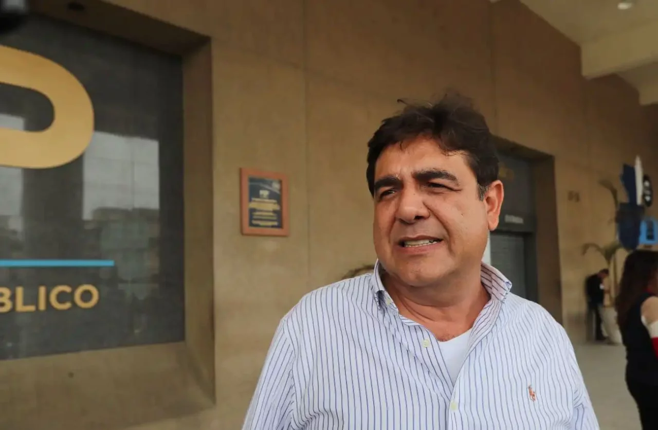 Carlos Pineda rechaza reelección de diputados: «No me dio el pecho para llevar corruptos»