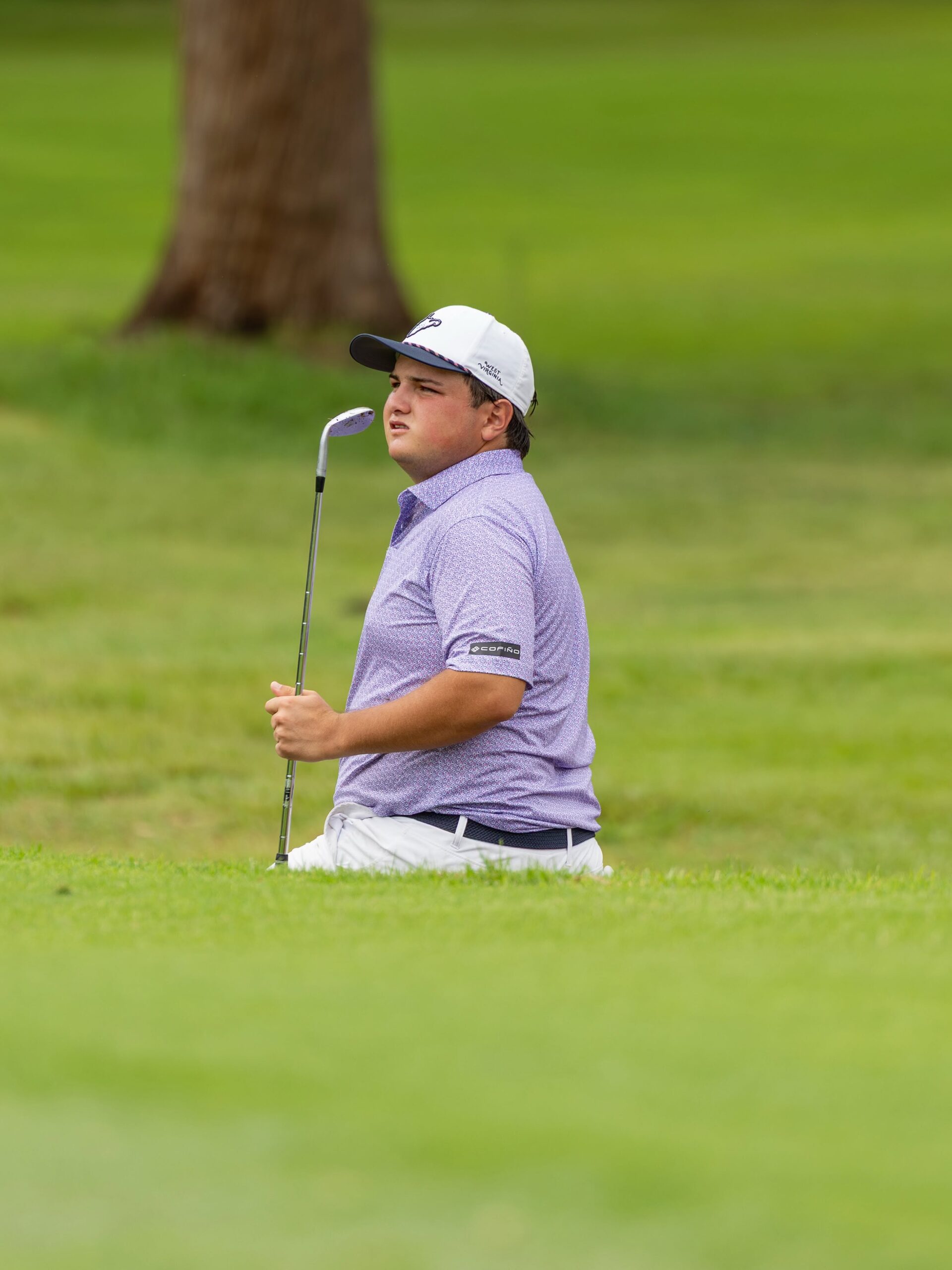 Hugo Mayorga posa con el trofeo del V Ranking Nacional Amateur de Golf 2026 en imagen oficial difundida por CDAG