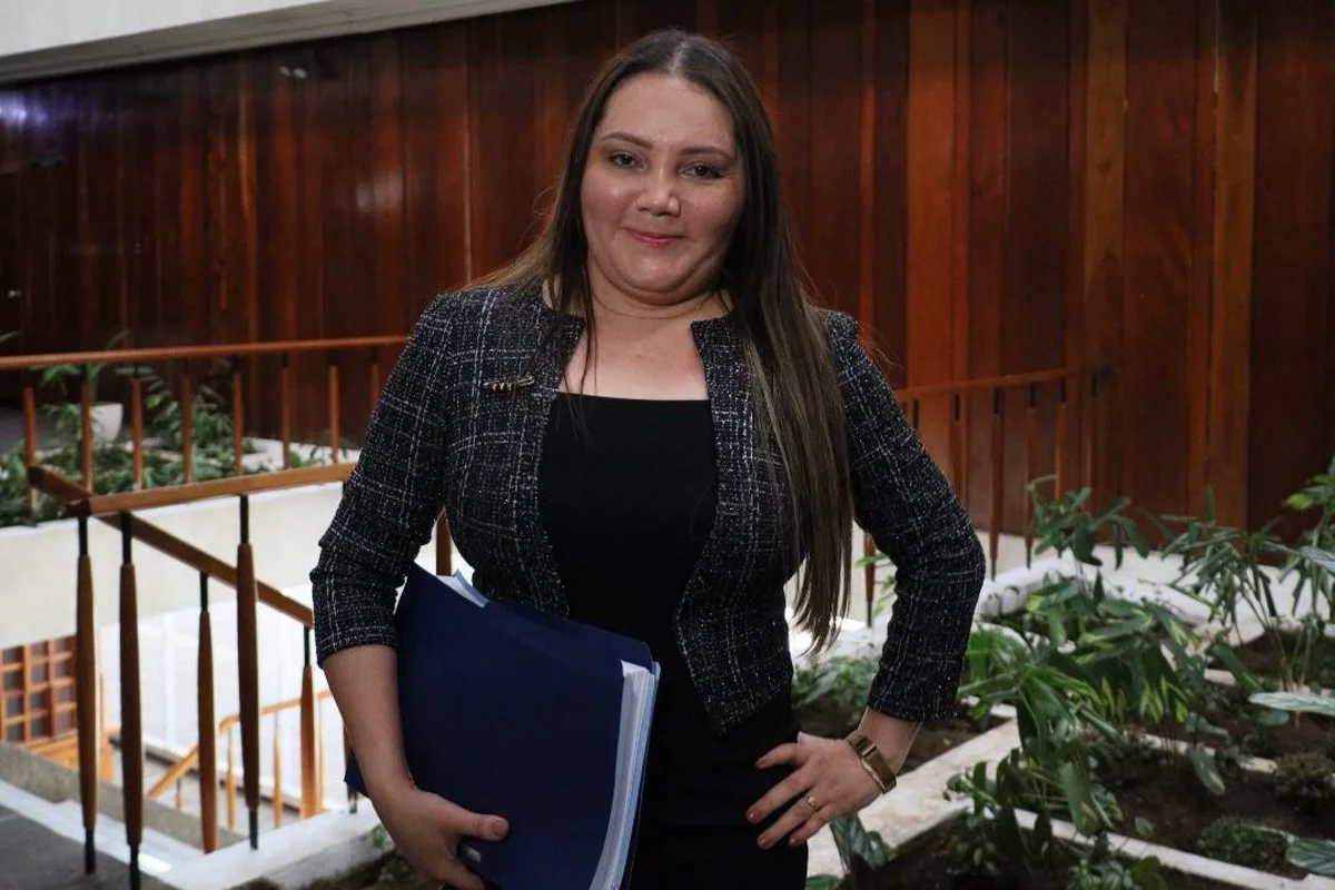 ASIES cuestiona imparcialidad de magistrada Julia Rivera en resolución de la CC