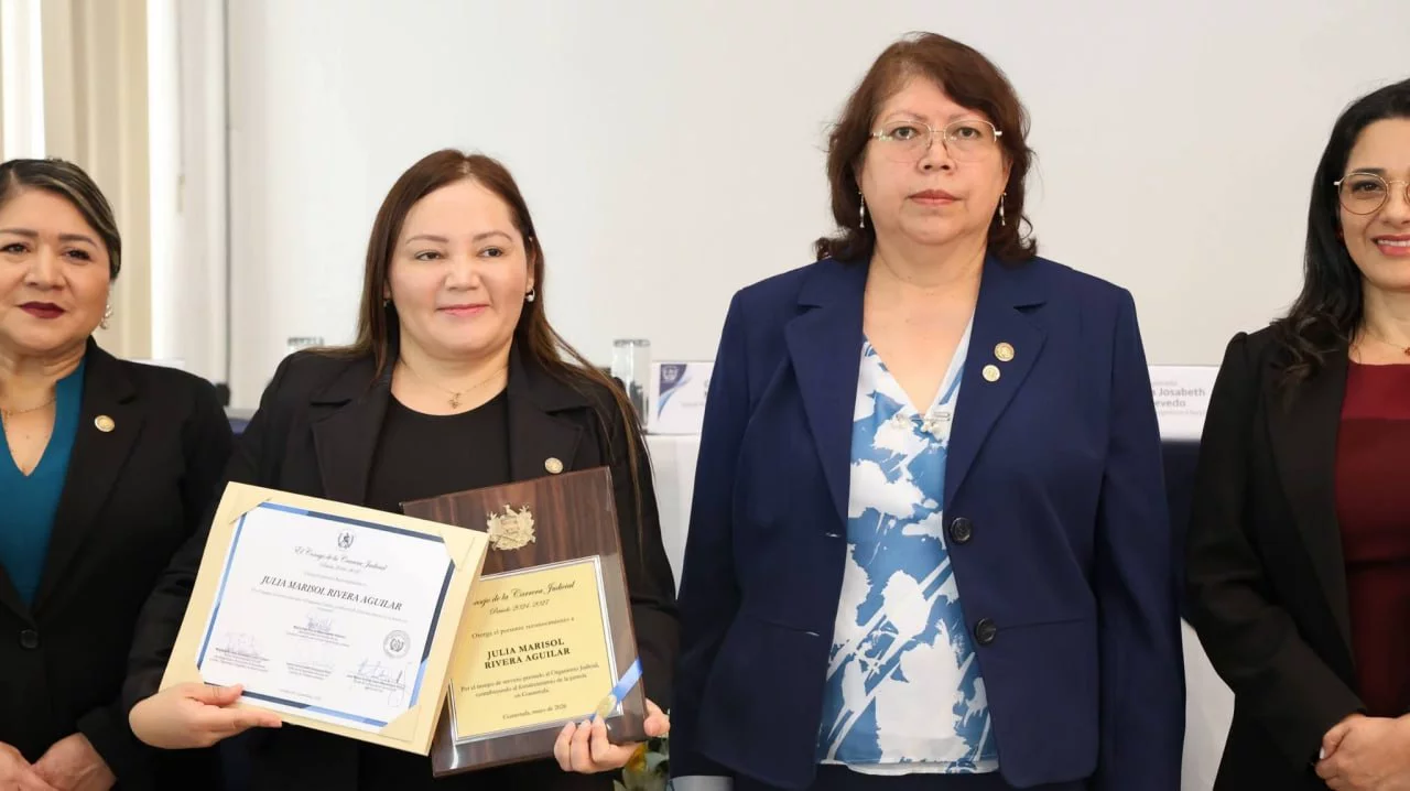 Julia Rivera votó a su favor en amparo que cuestionaba su designación en la CC